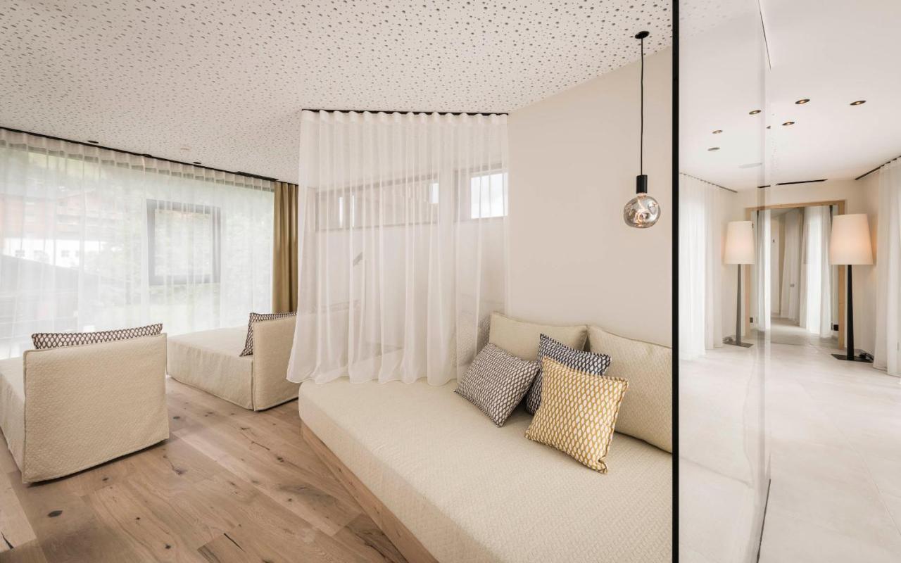 Stoa - Elegant & Romantic Guest House - "Adults Only" San Vigilio Di Marebbe Ngoại thất bức ảnh
