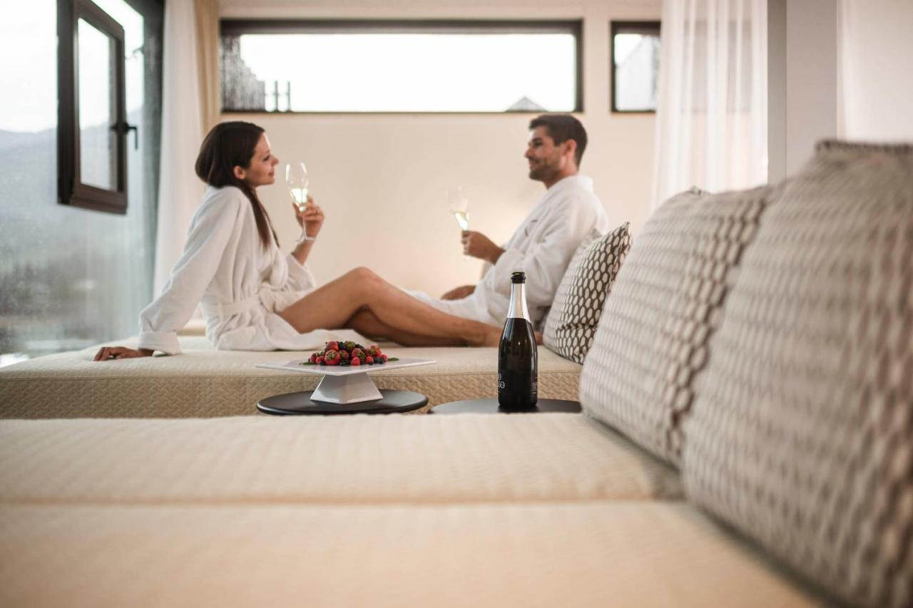 Stoa - Elegant & Romantic Guest House - "Adults Only" San Vigilio Di Marebbe Ngoại thất bức ảnh
